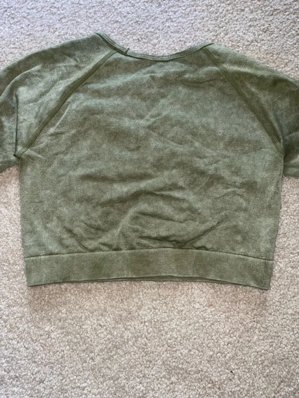 Olive Green Seamless Two-Piece Active Set w/ Scrunch Leggings - Picture 9 of 11